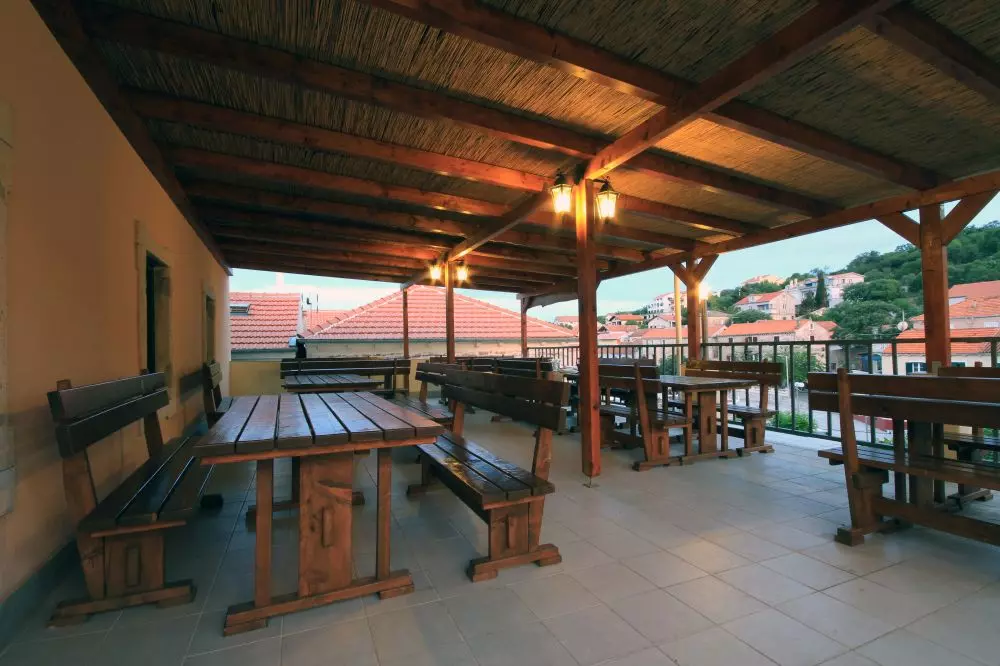 Hotel s restoranom Sali, RH