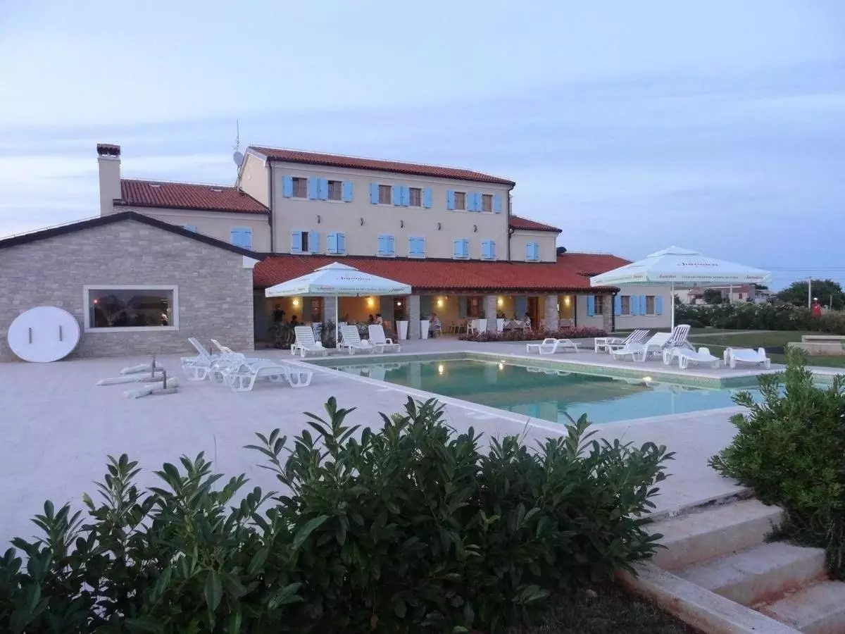 Hotelskismjestajhotels4zvjezdicePula2 Hotelskismjestajhotels4zvjezdicePula2