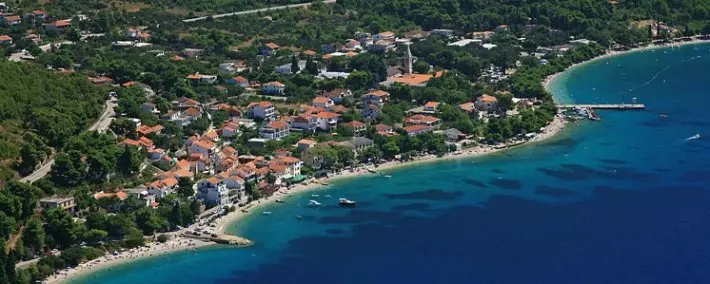 Javnotijelo,Gradac Javnotijelo,Gradac