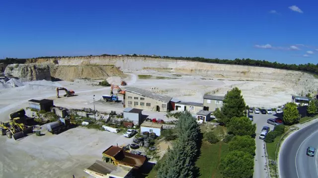 Kamenzagradnju,Novigrad