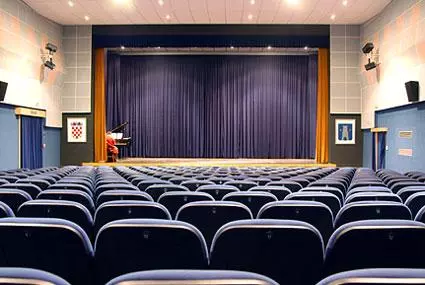 Kazališniiglazbeniprogram,Prelog4