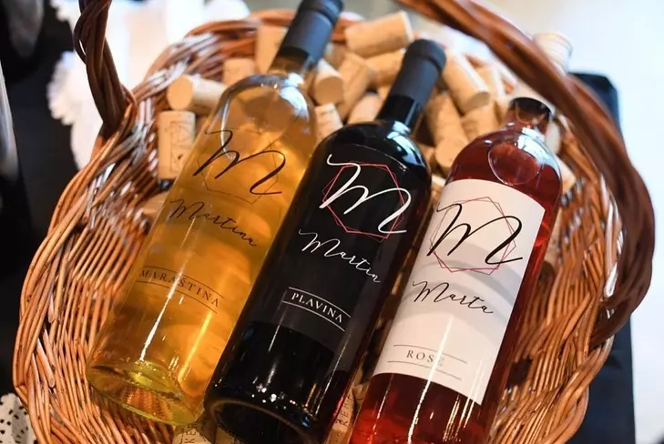 Proizvodnja i prodaja ekološkog grožđa i vina Proizvodnja i prodaja ekološkog grožđa i vina Benkovac, Hrvatska