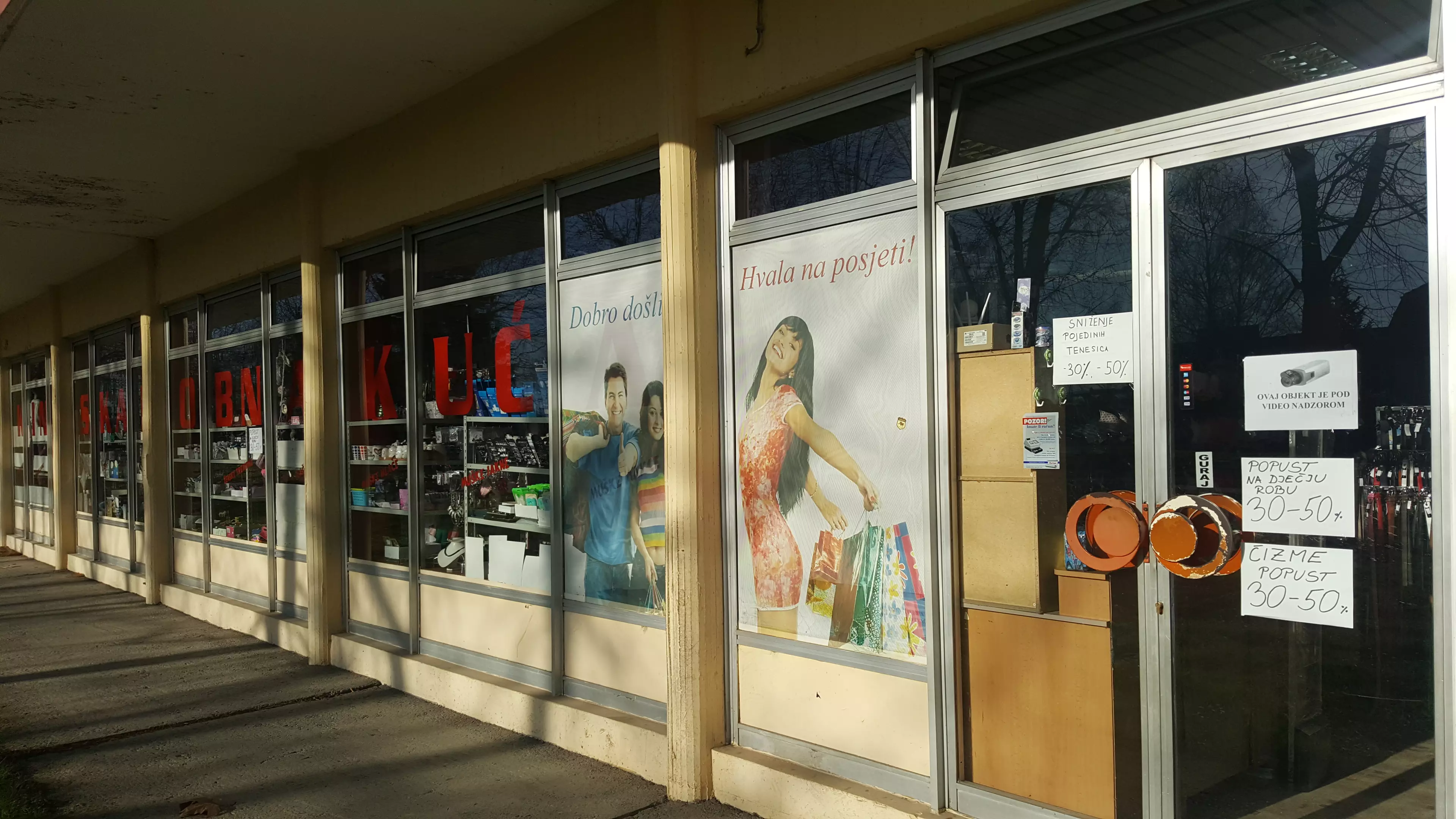 KineskidućanodjećaiobućaKutinaSisačkomoslavačkažupanija