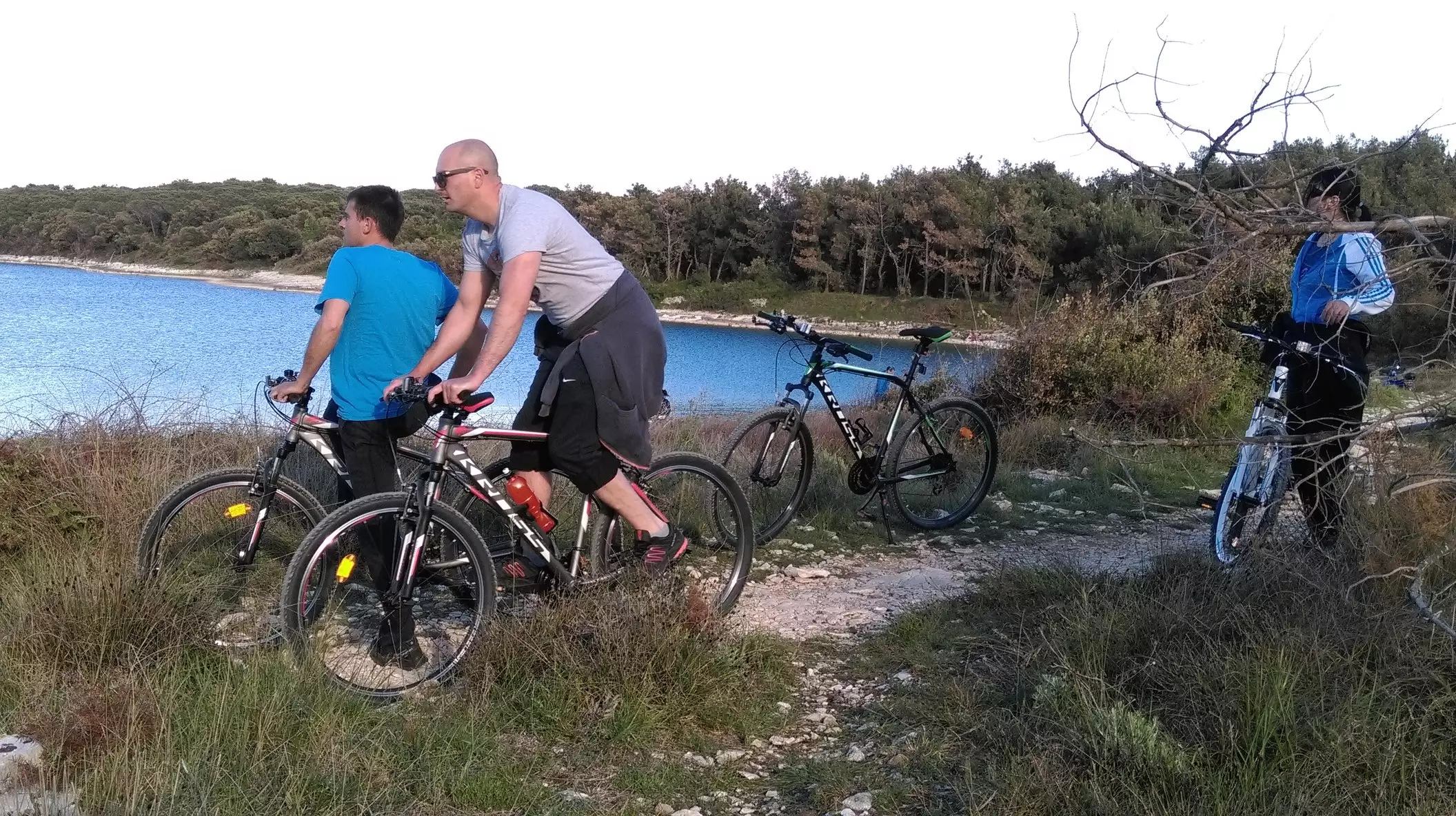 Kompletna_ponuda_i_ljubazno_osoblje Kompletna_ponuda_i_ljubazno_osoblje