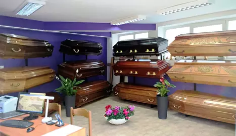 Kompletnepogrebneuslugeuzprijevozpokojnika,VelaLuka,Korčula,Hrvatska2