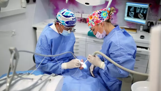 Kompletnestomatološkeusluge,pregledi,liječenjezubi,Split