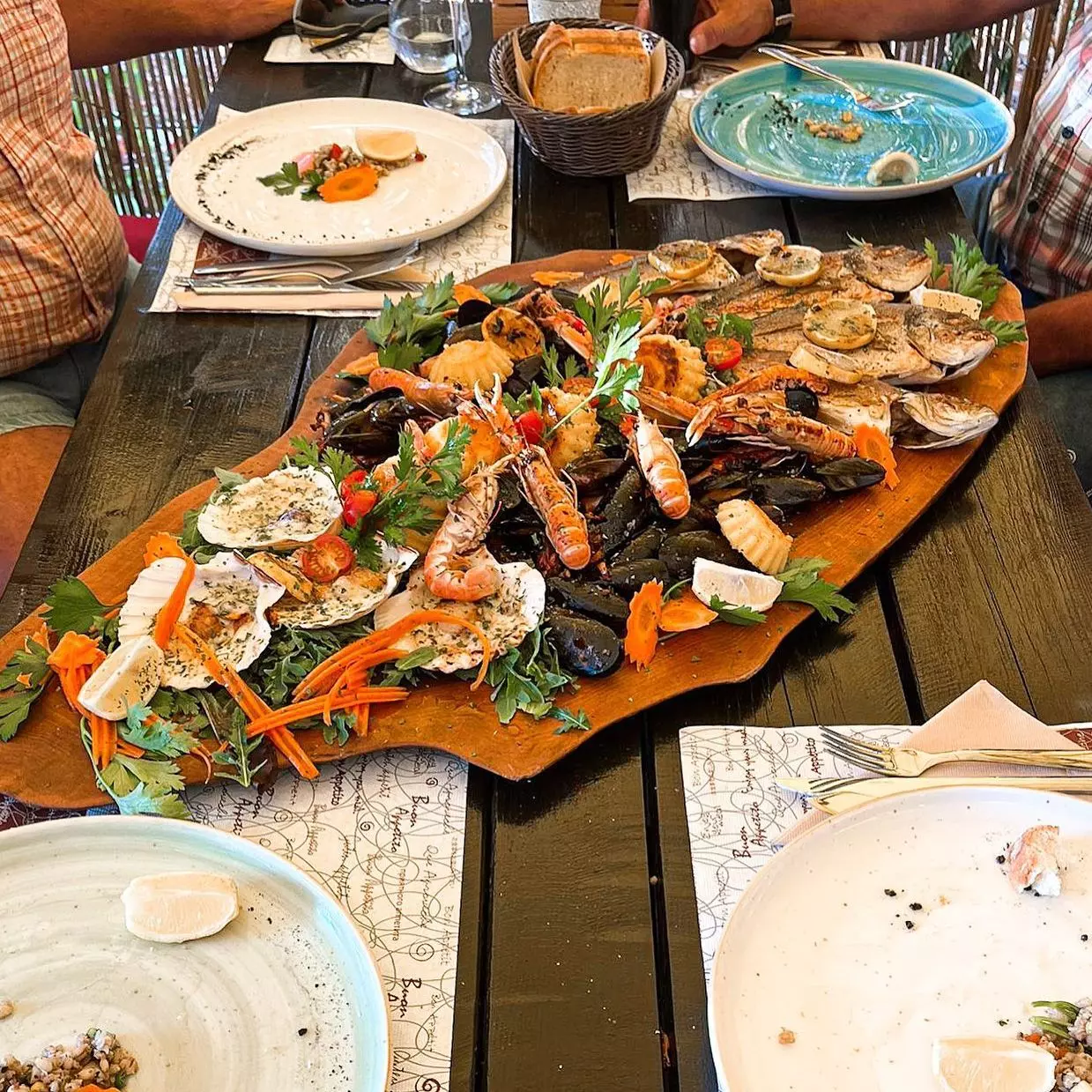 Svježi riblji specijaliteti u Svetom Vidu Miholjice