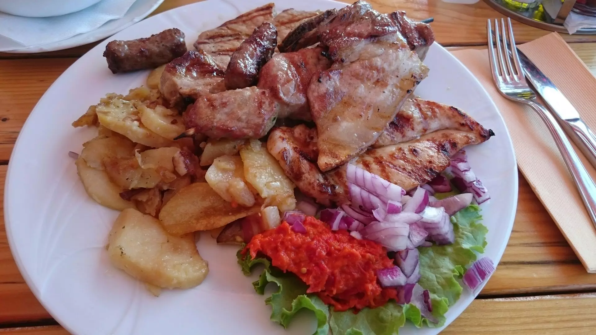 Dalmatinska kuhinja i peka, konoba Vrhunska dalmatinska kuhinja i peka Trogir, Hrvatska