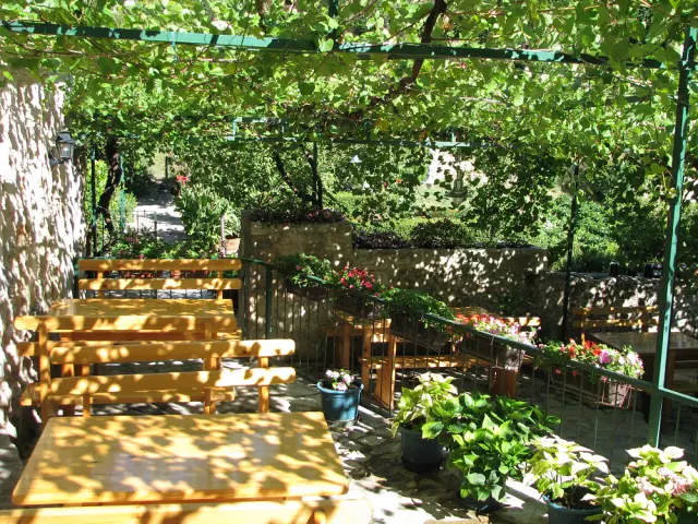 Konobauzribljespecijalitete,pekaisortnavina,Jelsa