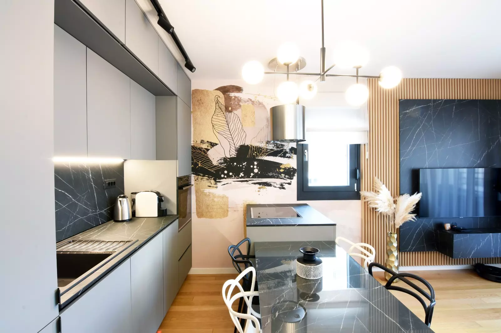 Prodaja i izrada namještaja po mjeri Izrada namještaja po mjeri Split