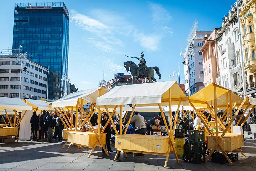 Drveni štandovi i suncobrani Prodaja drvenih štandova i suncobrana Karlovac, Hrvatska