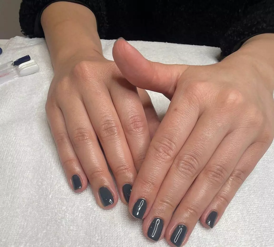 Kvalitetne usluge trajnog laka i ugradnje noktiju, grad Zagreb, Hrvatska