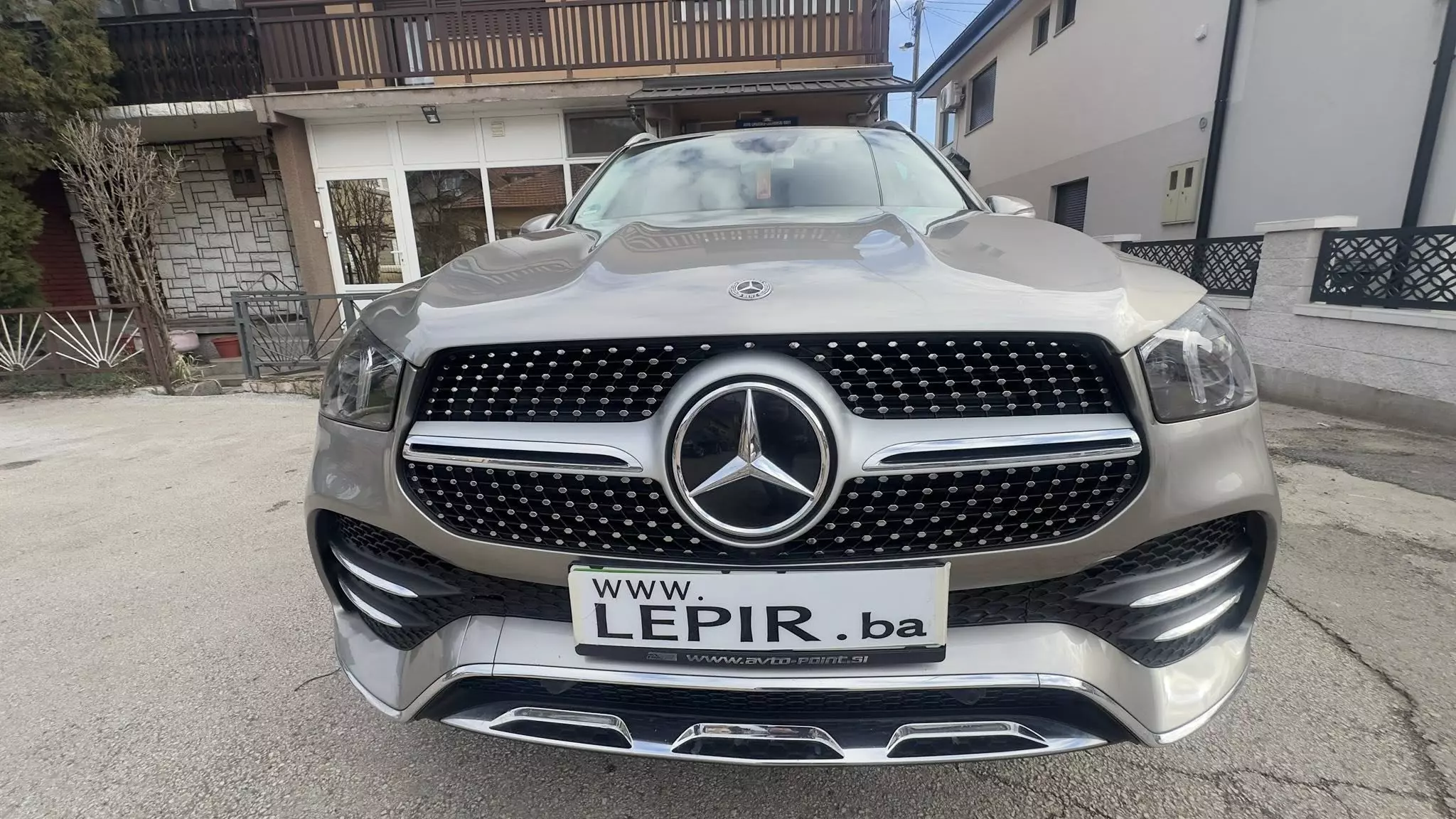 Lakiranje za automobile Lakiranje automobila u Zenici