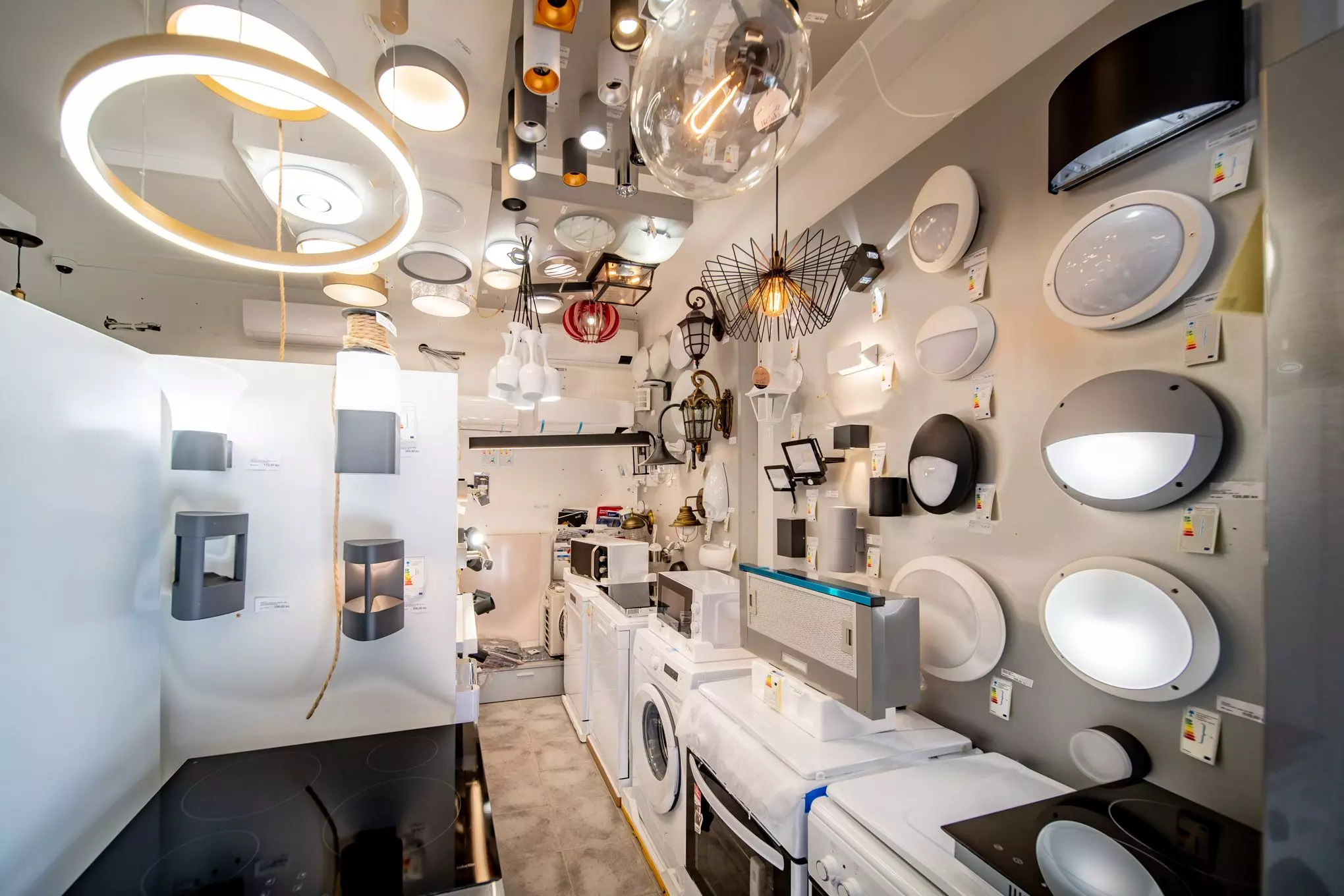 Trgovina sanitarija i keramike grad Rab