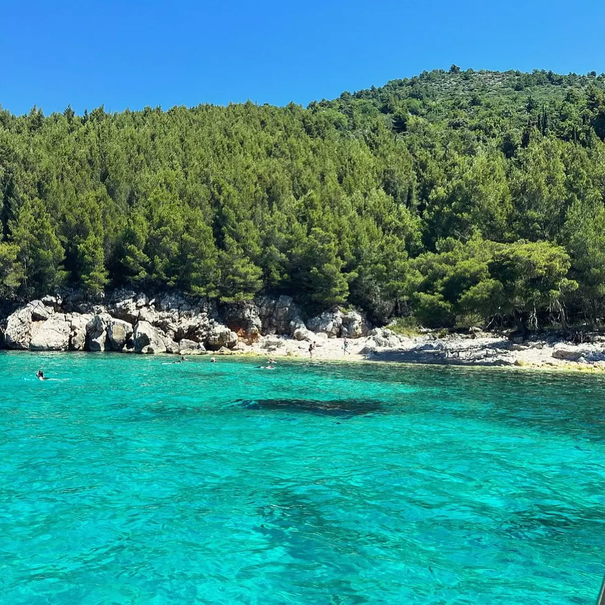 LuxuryFull-DayYachtToursfromDubrovnikforSmallGroups LuxuryFull-DayYachtToursfromDubrovnikforSmallGroups