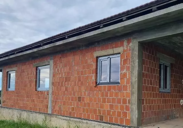 Proizvodnja i montaža PVC i ALU stolarije Proizvodnja i montaža ALU i PVC stolarije u Laktašima