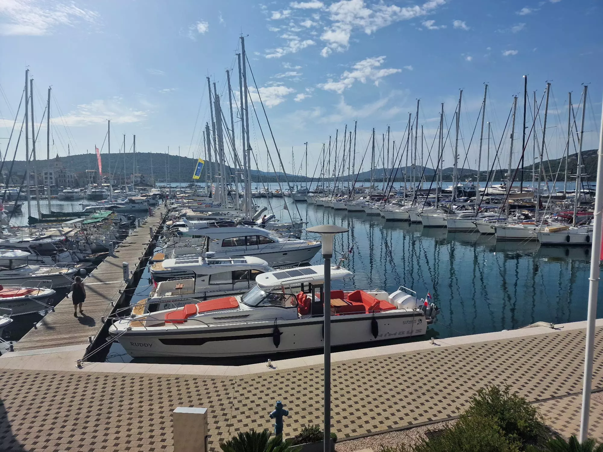 Vez brodova Pirovac u Hrvatskoj