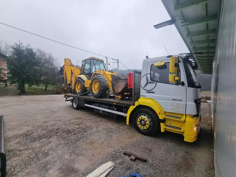 Prijevoz stroja i vučna služba Vučna služba i prijevoz strojeva Zagorje, Hrvatska