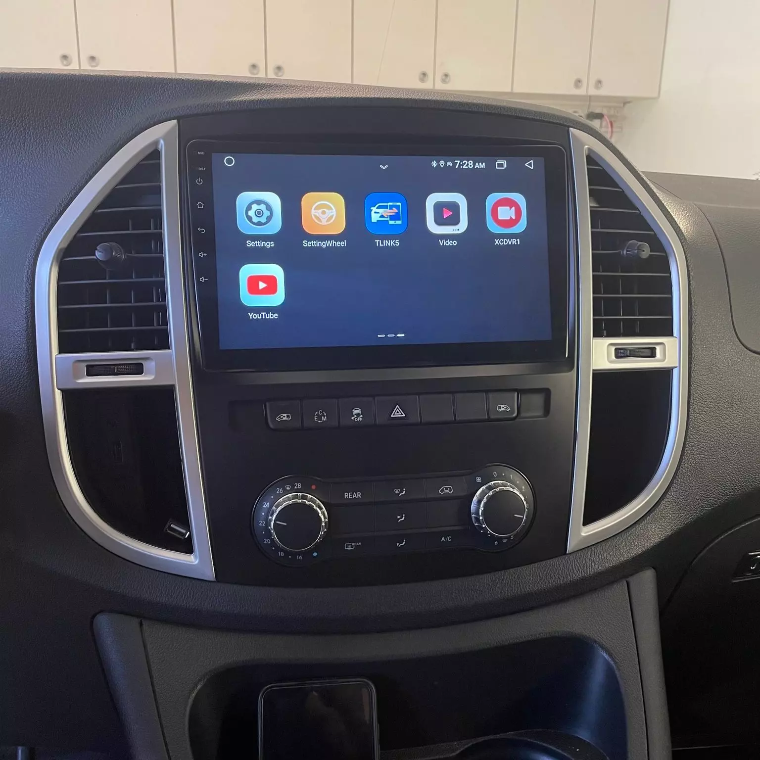 Ugradnja multimedije u automobil Zagreb, Hrvatska