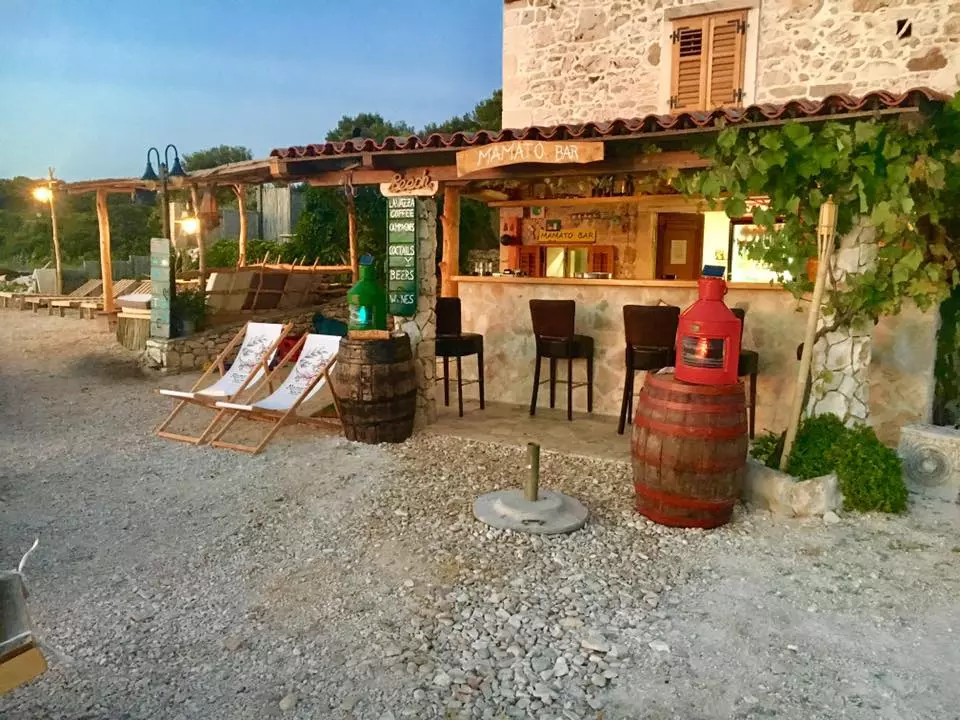 MesniiribljispecijalitetijelasroštiljaHvar12 MesniiribljispecijalitetijelasroštiljaHvar12