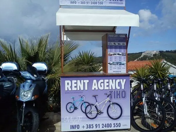 Rent a skuter, motor Najam skutera u Hvaru