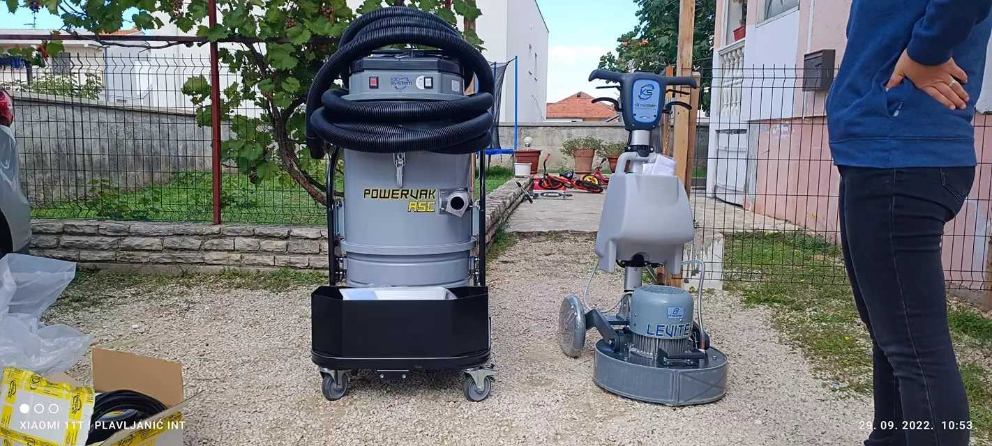 Mikrocementni i epoksi podovi 