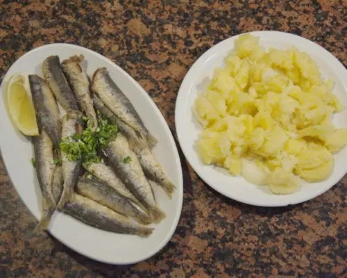 Riblji specijaliteti Hladni i topli napitci u buffetu u gradu Zagrebu