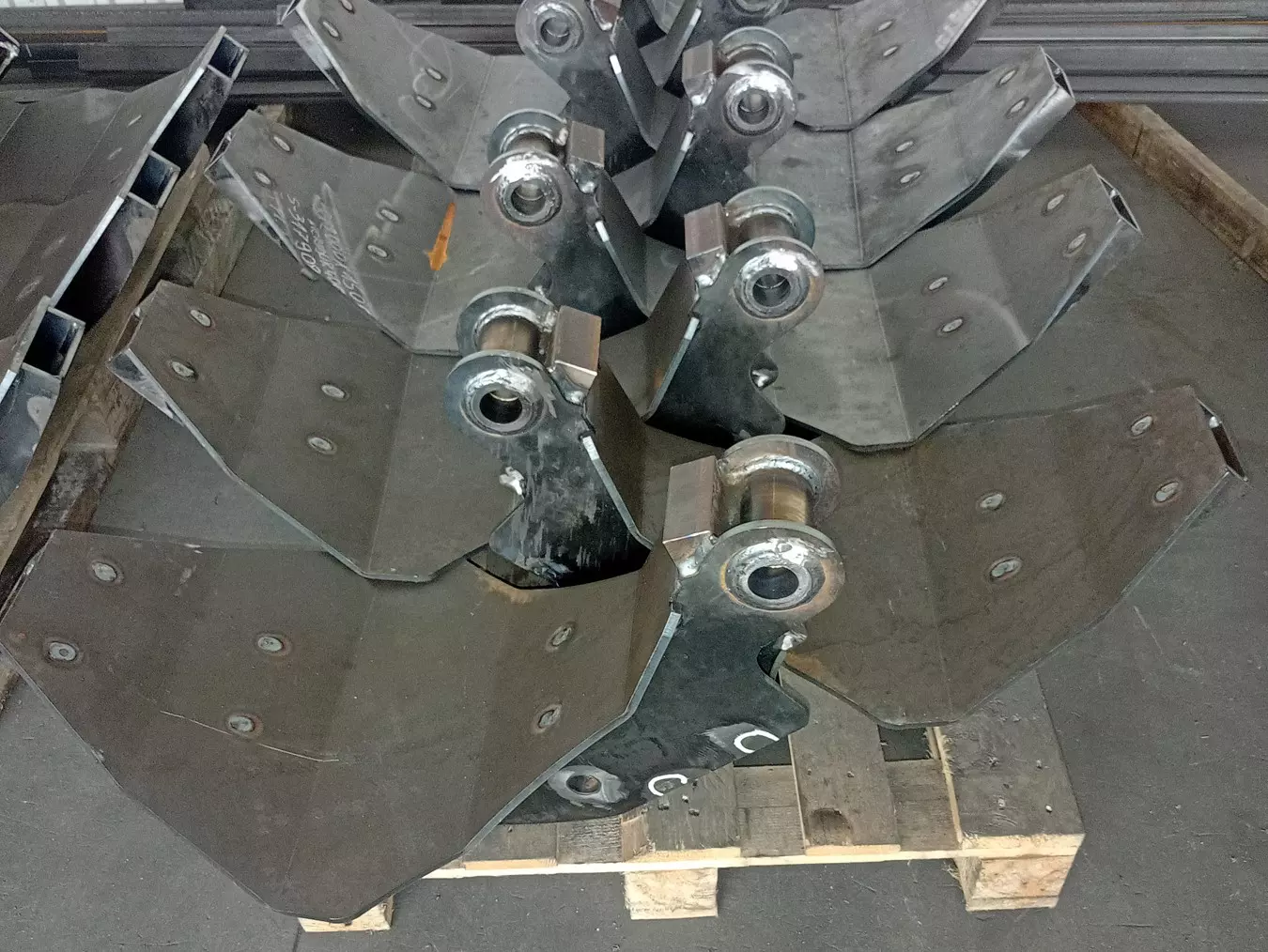 Nadogradnja metalnih sklopova za kamione Varaždin, Hrvatska