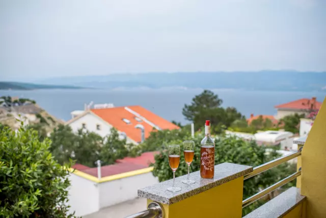 Najbolji-apartmanski-smještaj-Vrbnik_Krk Najbolji-apartmanski-smještaj-Vrbnik_Krk