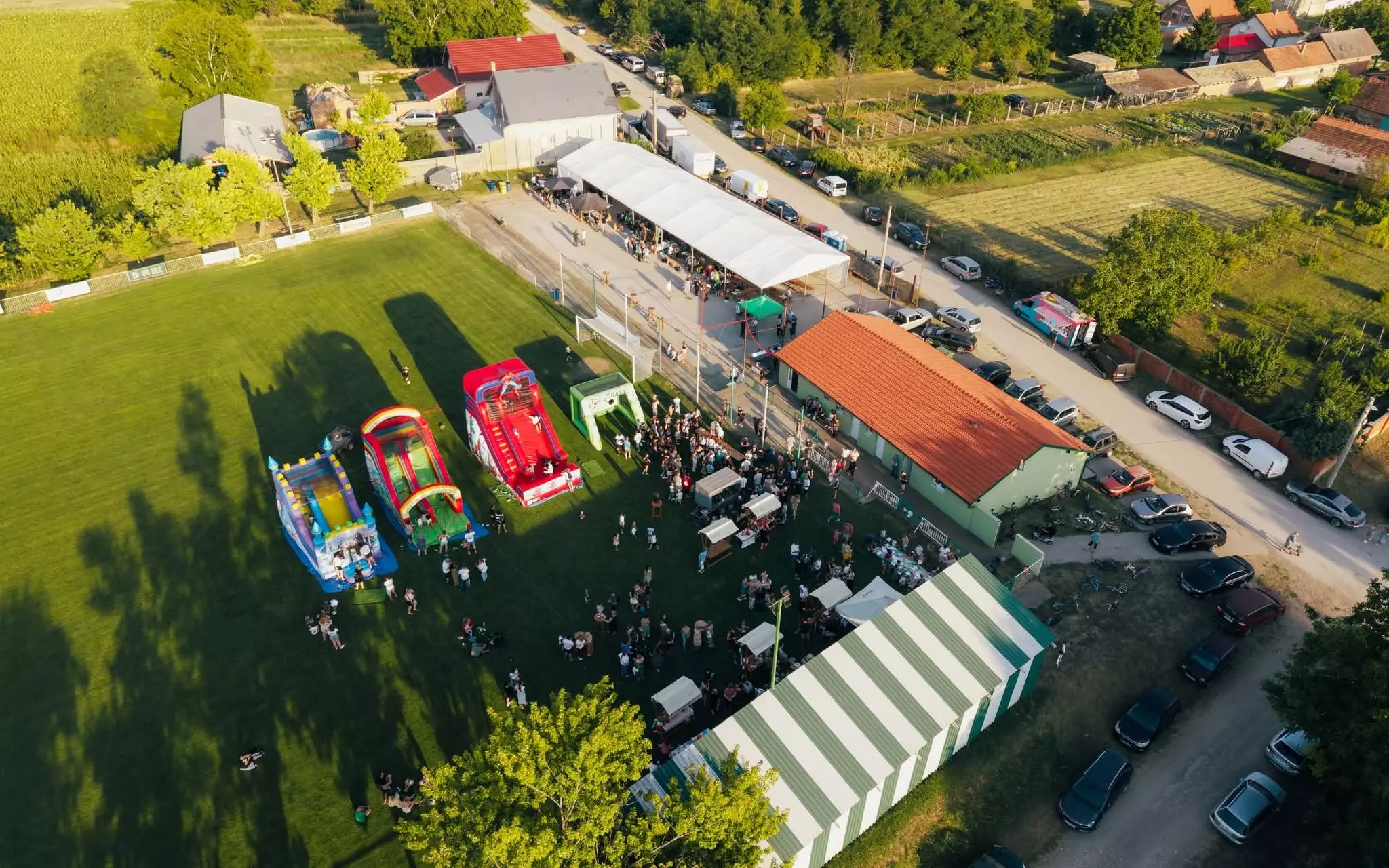 Iznajmljivanje napuhanaca u Ilači