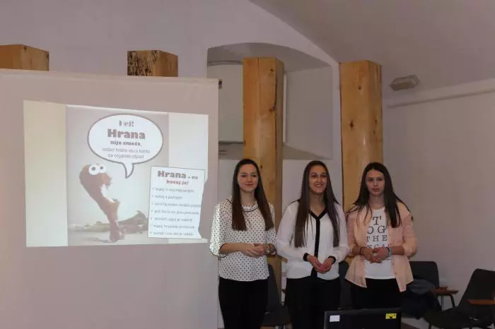 Obrazovanjesrednjoškolskedjecezakomercijalnotrgovačkismjer,Split2