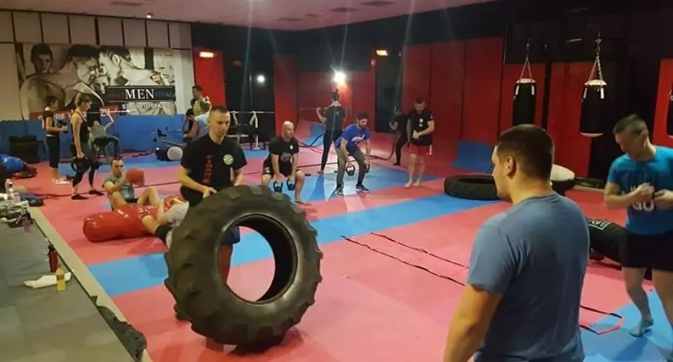 OdržavanjeradionicasamoobranekickboxingSesvete5 OdržavanjeradionicasamoobranekickboxingSesvete5