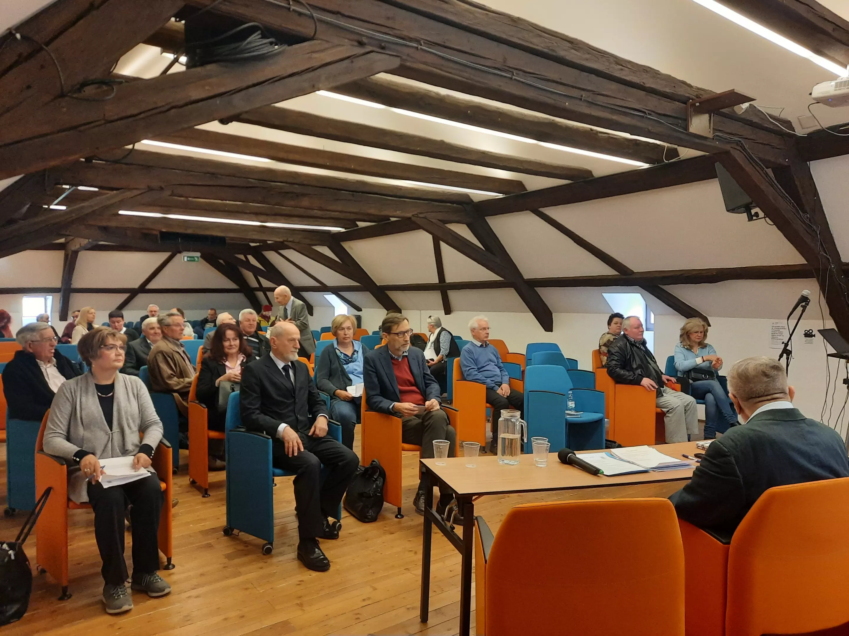 Predstavljanje knjige i književne tribine Književne tribine i predstavljanje knjiga u Varaždinu, Hrvatska