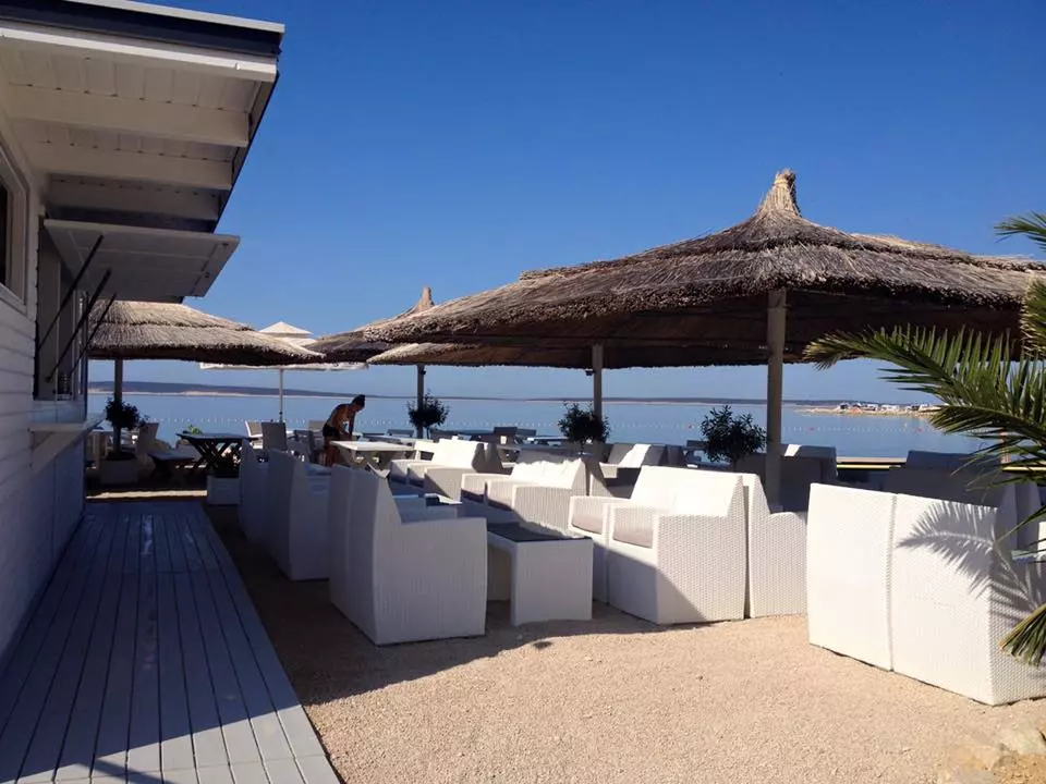 Beach bar Flamingo u kampu Šimuni, Hrvatska