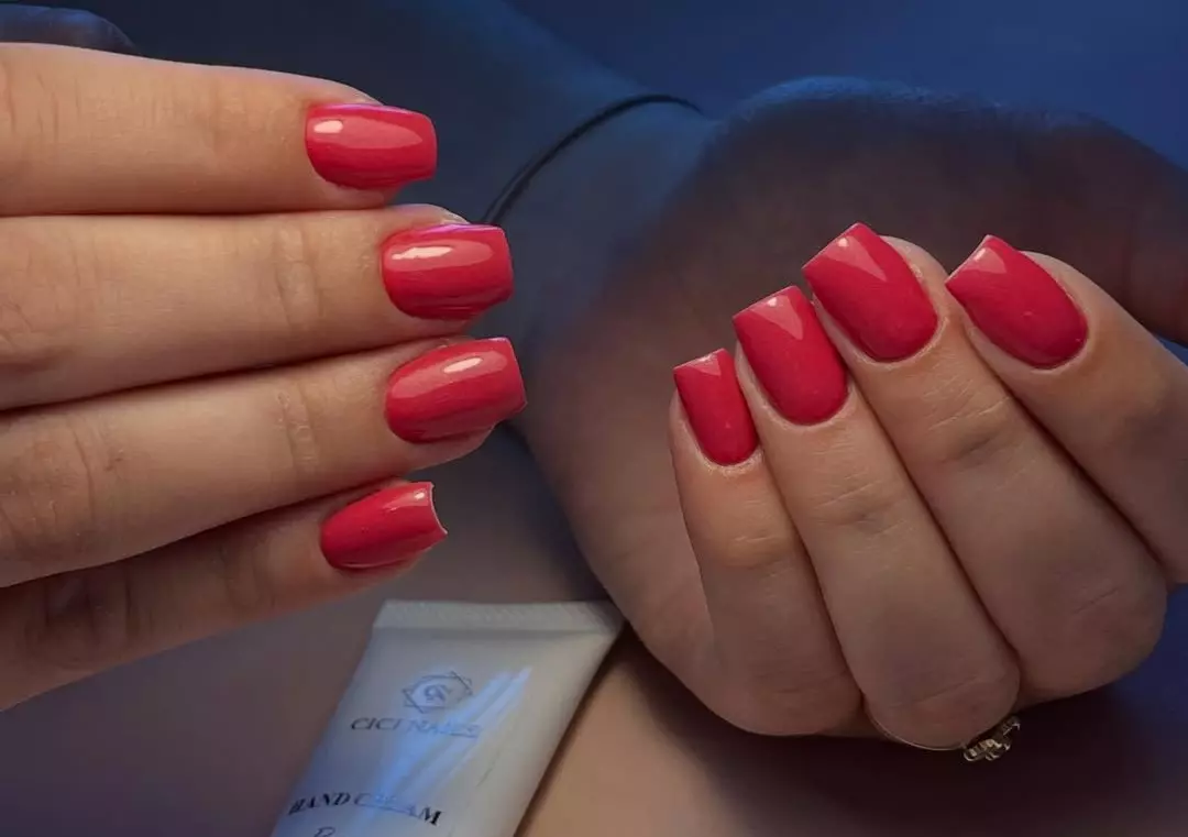 Ugradnja noktiju u Slavonskom Brodu