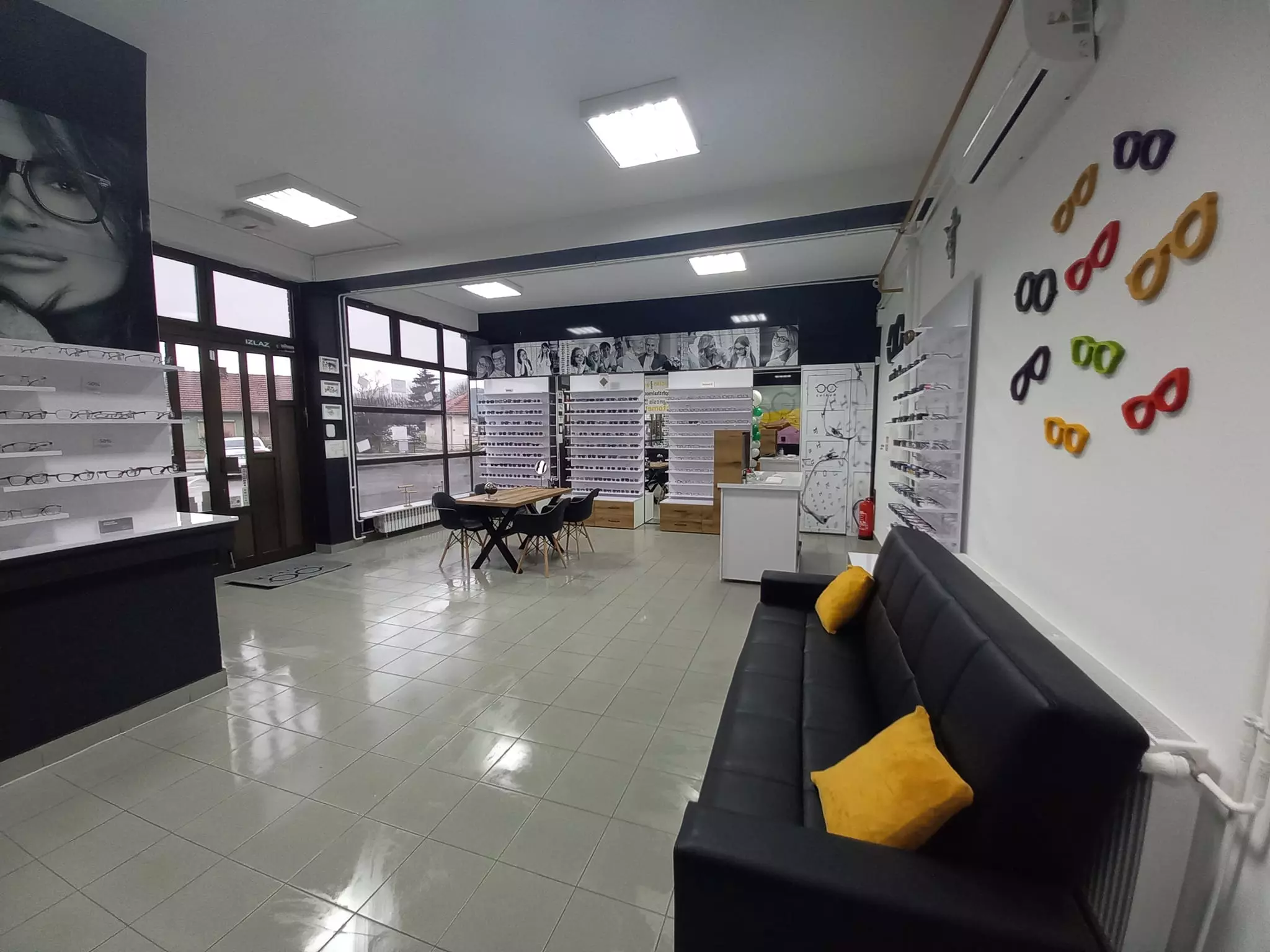 Prodaja dioptrijskih naočala u gradu Zlataru, Hrvatska