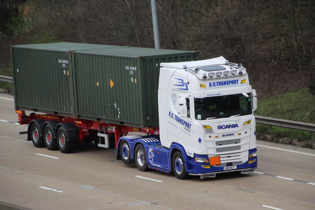 OrganiziranjedomacihimedunarodnihprijevozaZagreb10