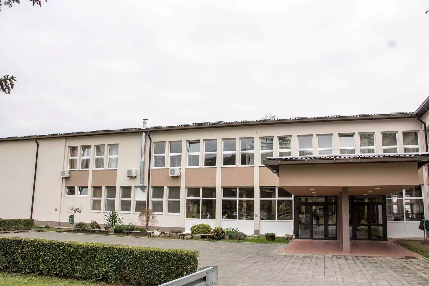 Osnovna škola, učenje Osnovna škola u Topuskom, Hrvatska