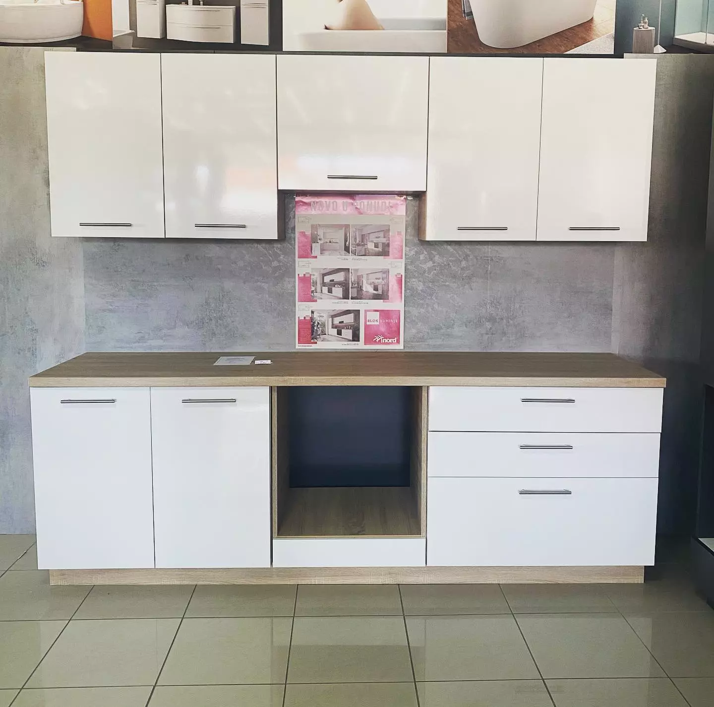 Salon keramike i sanitarija u Poznanovcu, RH