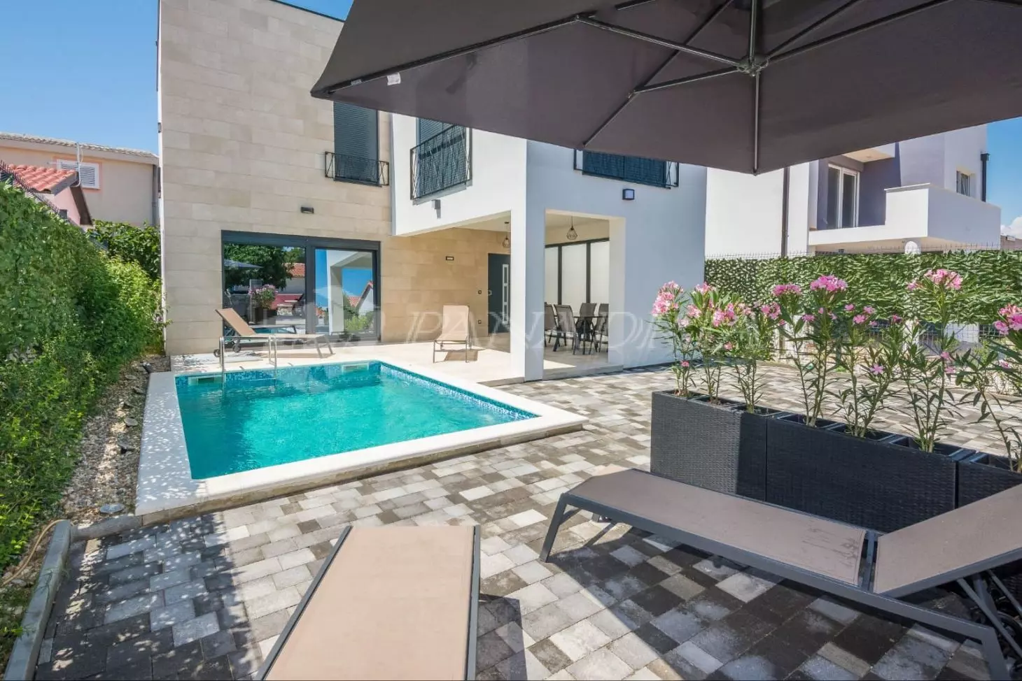 Prodaja kuća i apartmana Prodaja kuća i apartmana Vir