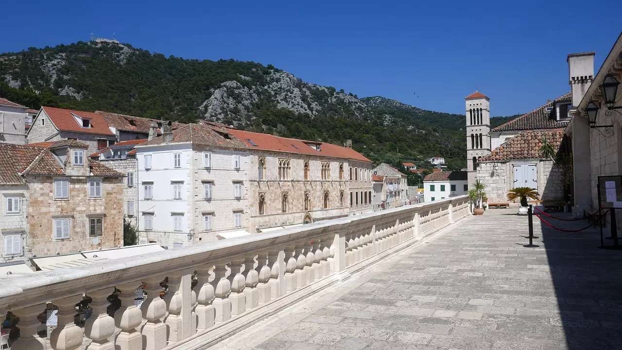 Parking for cars city centre Hvar 