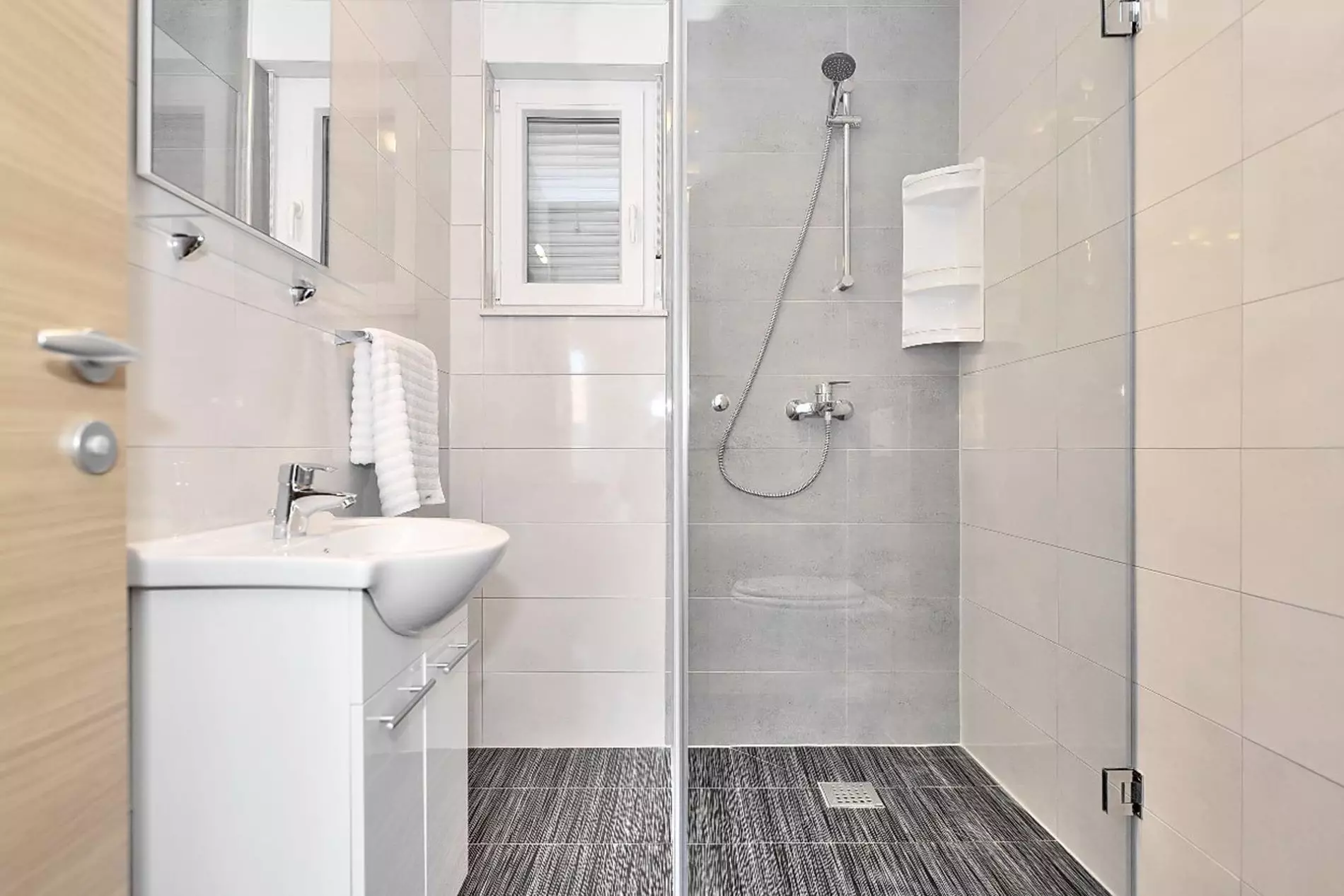 Izrada ograda i tuš kabina u Posušju BiH