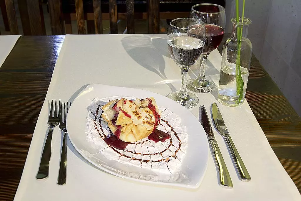 Domaći specijaliteti Domaći specijaliteti u restoranu Babin Kuk, RH