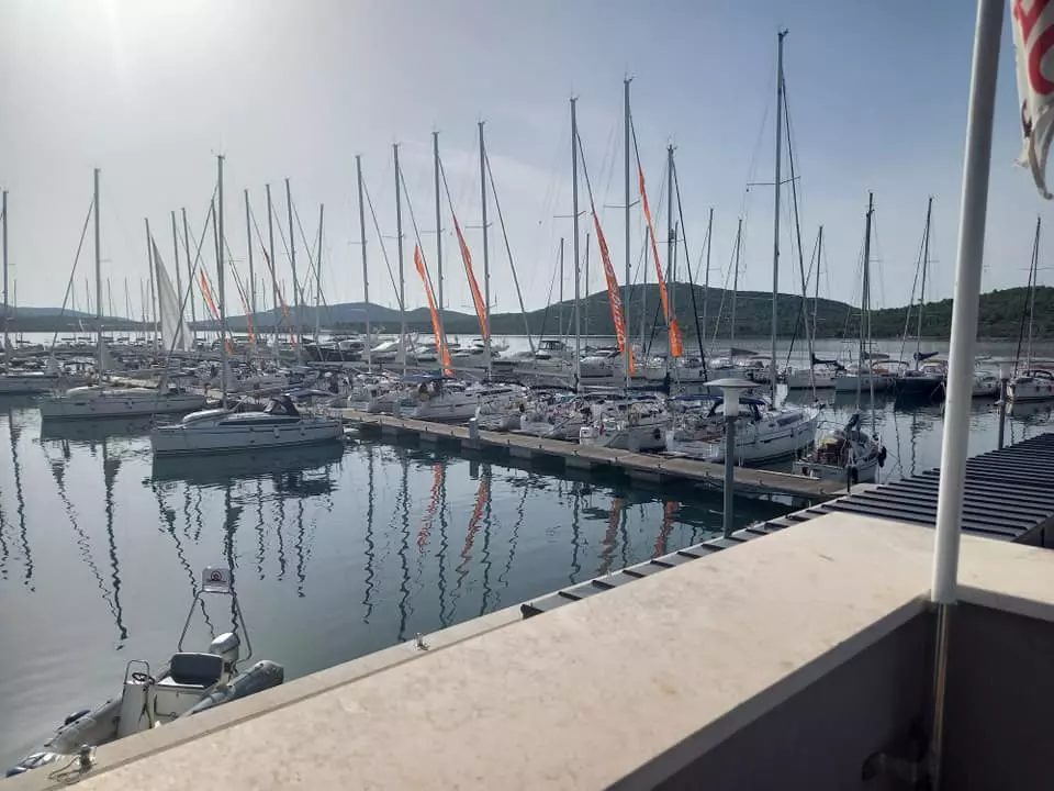 Servis za plovilo, brod Servis za plovila Pirovac, Hrvatska