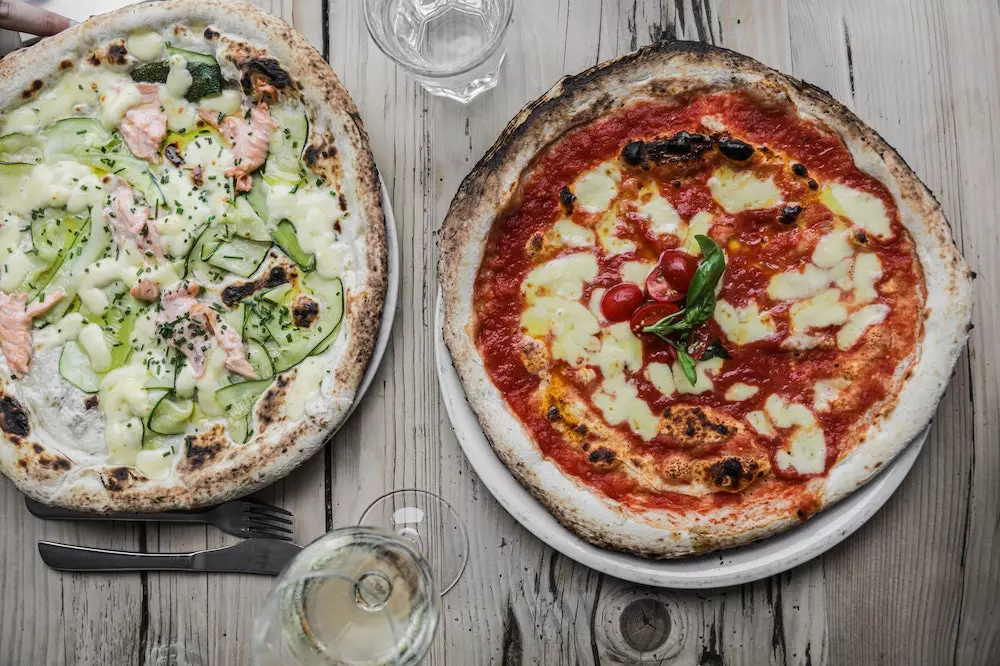 Pizza i grill Omiš, RH