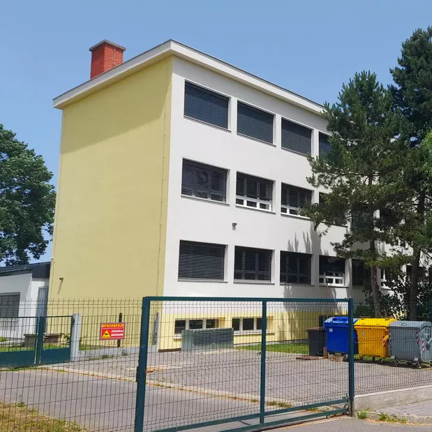 PostavljanjefasadaisoboslikarskiradoviZadarskažupanija