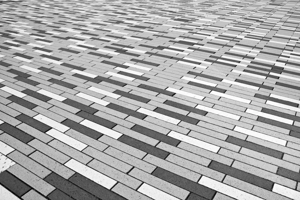 Postavljanje kocki rubnjaka u Donjoj Reki, RH