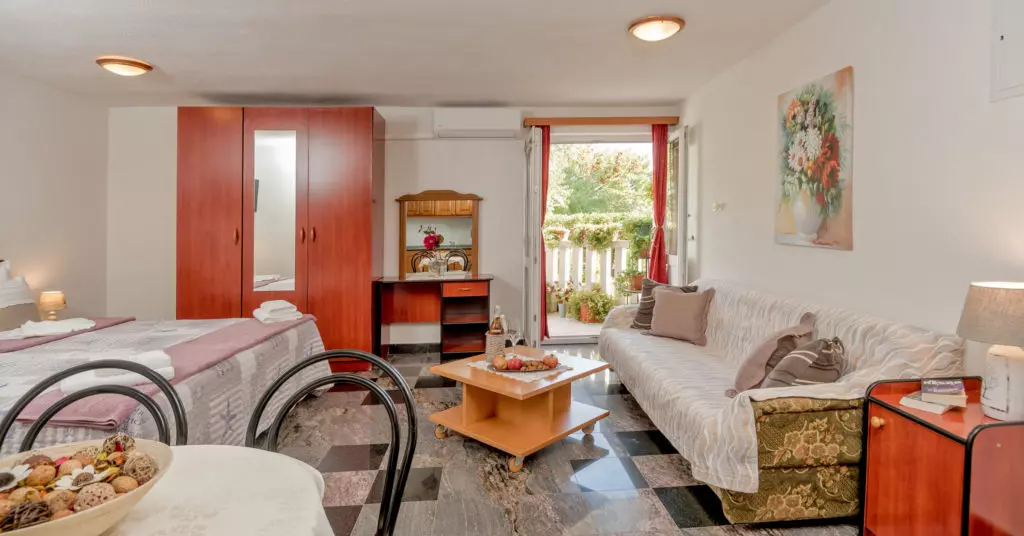 PovoljanidobroopremljennajamapartmanasrestoranomBaškaVoda5 PovoljanidobroopremljennajamapartmanasrestoranomBaškaVoda5