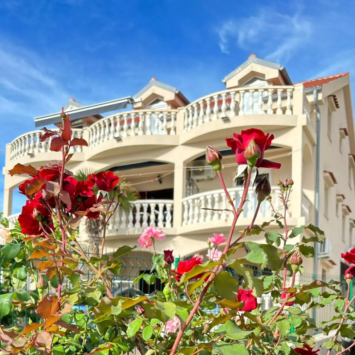 Povoljan smještaj s doručkom Pag