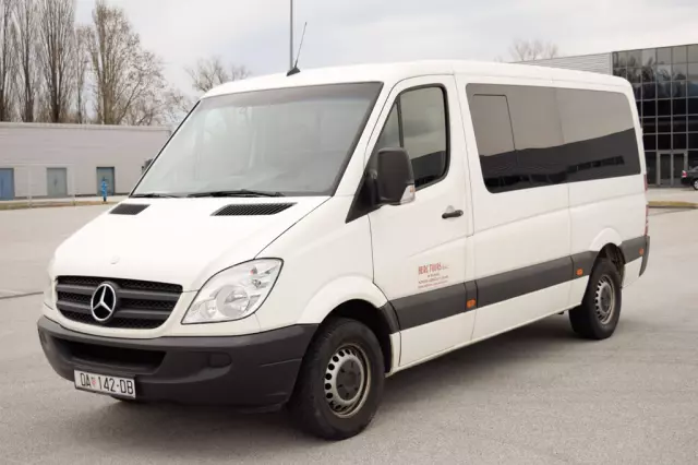 PrijevozosobasainvaliditetomsaautobusimaikombiSesvete,Zagreb